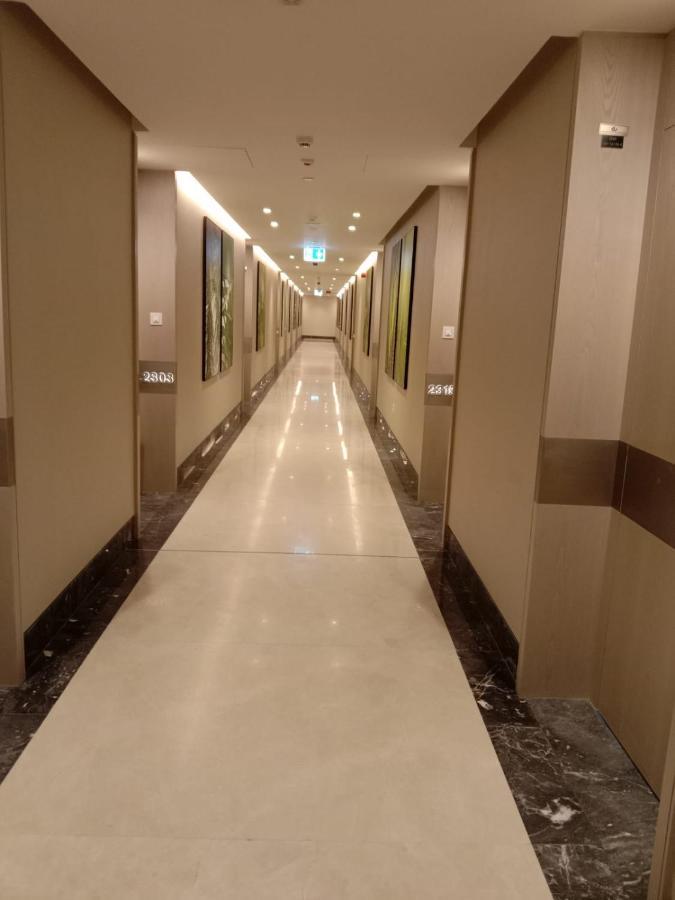 Апартаменти Palm Tower Palm Jumeirah *